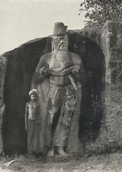 Segundo a tradição, a estátua de Parakrama Bahus I, o Grande 1164-1197 DC, Pollonnaruwa, 192