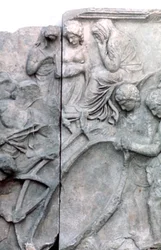 Detalhe do Grande Friso do Altar de Pérgamo, 180-159 aC