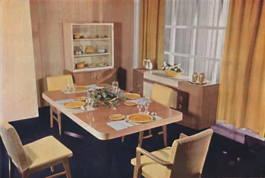 Grupo de sala de jantar em bordo de olho de pássaro, 1942.
