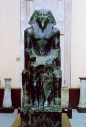 Estátua de diorito do faraó do Antigo Egipto Quéfren, século XXVI a.C.