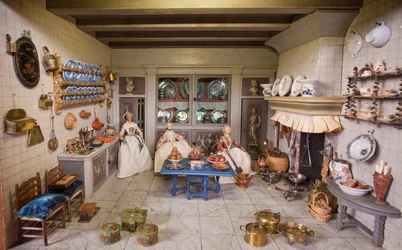 Armário da casa da boneca (foto)