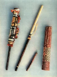 Instrumentos de bateria e sopro da tribo dos índios Baniva, Venezuela., 1948