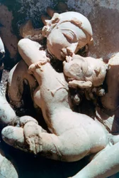 Escultura Erótica, Khajuraho, Índia. c950-1050. século 20