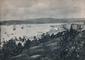 Exmouth - vista mostrando a praia e a margem oposta, 1895