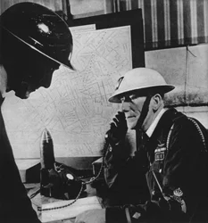 Cinqüenta mil incidentes foram relatados aos Centros de Controle de Londres durante o Blitz, 1941 1942