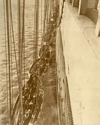 Apenas para prática, c1930.