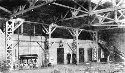 França : O Interior do Clube do Exército da Igreja. Alemanha, Bickendorf - 1919
