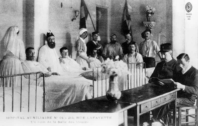 Hospital auxiliar de feridos franceses, Paris, França, Primeira Guerra Mundial, 1914-1918
