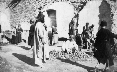 Mercado de frutas, Bagdá, Iraque, 1917-1919