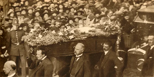 Funeral de Marie Lloyd, Hampstead, Londres, 12 de outubro de 1922, 1933.