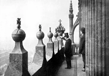 Galeria acima da face do relógio, Big Ben, Palácio de Westminster, Londres, c1905