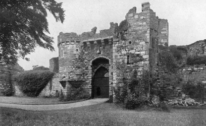 Porta de entrada para o Castelo de Beaumaris, Anglesey, País de Gales, 1924-1926