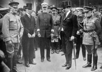 General Pershing chegando a Liverpool, 8 de junho de 1917, c1920