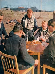 Aviadores alemães de folga, França, 1943
