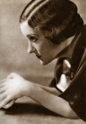 Gloria Swanson, atriz americana, 1933