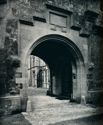 Grizedale Hall, Lancashire: arco na torre de Porte-Cochere, c1911