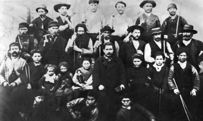 Grupo de trabalhadores parisienses que participam da Comuna, fotografia. Paris Commune 1871