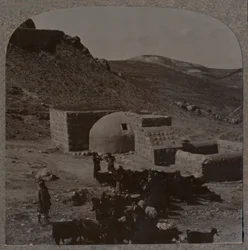 Pousada a meio caminho na viagem de Jericó, c1900