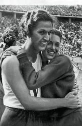 Helen Stephens e Alice Arden, atletas americanas, Jogos Olímpicos de Berlim, 1936