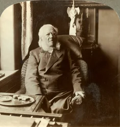 Henrik Ibsen, o poeta a quem todo o mundo presta homenagem, em casa Christiania, Noruega, c1905.