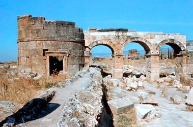Hierapolis, Pamukkale, Turquia, 190BC