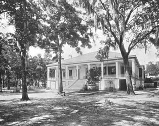 Casa de Jefferson Davis, Biloxi, Mississippi, EUA, c1900.