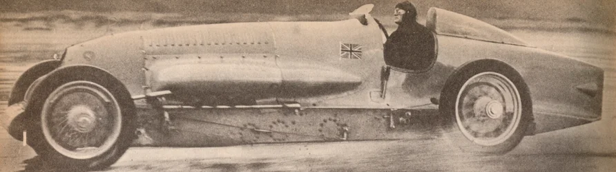Em janeiro de 1927, o major Malcolm Campbell em seu famoso Bluebird quebrou o recorde mundial de velocidade terrestre