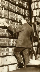 Índice de impressões digitais na Scotland Yard, Londres, c1912, 1935.