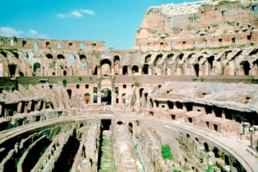 Dentro do Coliseu, Roma, Itália