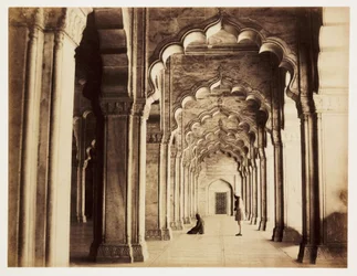 Interior da Mesquita das Pérolas em Agra (Índia), cerca de 1865, construída em mármore entre 1646-1653