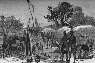 Interior de um Zuli Kraal no rio Tugela, c1880