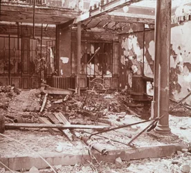 Interior do café, Albert, norte da França, c1914-c1918