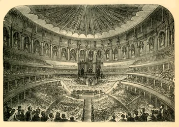 Interior do Albert Hall, c1876.
