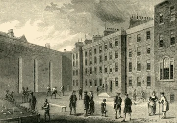 Interior da Prisão da Frota - The Racket-Court, c1872.