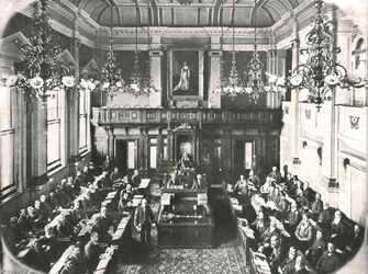 Interior da Casa da Assembléia, Cape Town, África do Sul, 1895.