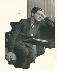 Ivor Novello confessa: Leva muito tempo para compor uma partitura, mas são necessárias apenas duas cabines