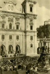 Jedermann se apresentou em frente à Catedral de Salzburgo, Salzburgo, Áustria, c1935.
