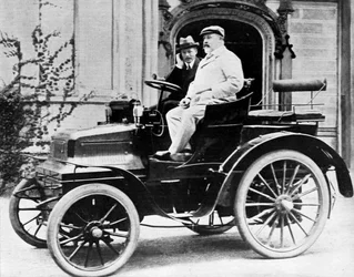 Rei Eduardo VII em Lord Montagus 1899 Daimler 12hp, 1900