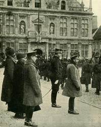 Rei George V em Furnes, Bélgica, Primeira Guerra Mundial, 4 de dezembro de 1914, 1920.