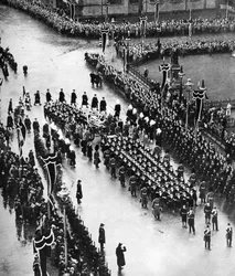 Procissão fúnebre do rei George Vs saindo do Palace Yard, Londres, 1936