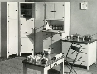 Móveis de cozinha por Heals, Londres, 1937.