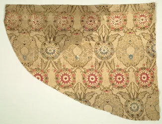 Lampas com padrão floral ogival duplo em terreno quadriculado, 1550-1575.