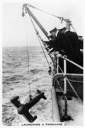 Lançamento de paravane do navio de guerra HMS Rodney, 1937