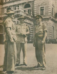 Os comandantes da Campanha da Birmânia encontraram-se em Rangum após a queda da cidade em 3 de maio de 1945, 1945