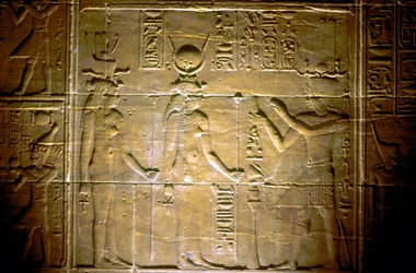 Alívio de calcário no templo de Philae, antigo egípcio