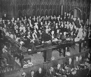 Lord Kitchener fazendo um apelo de recrutamento no Guildhall, 1915