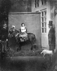 Louis Napoleon, príncipe imperial, em um pônei, c1860-1863