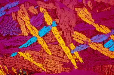 MINERAIS, LM Escória romana (seção fina)