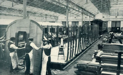 Fazendo um vagão ferroviário, 1922.