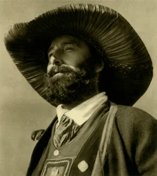 Homem em traje tradicional, Tirol, Áustria, c1935.